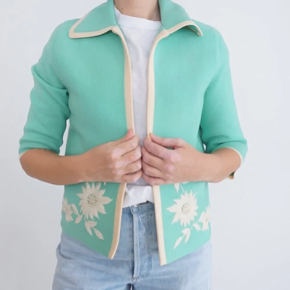 Vintage Teal w White Embroidered Floral Open Front Cardigan Sweater S - Picture 2 of 11